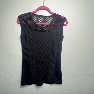 Lorna Jane Sleeveless Black Mesh Like Panels Sport Beautiful Top M